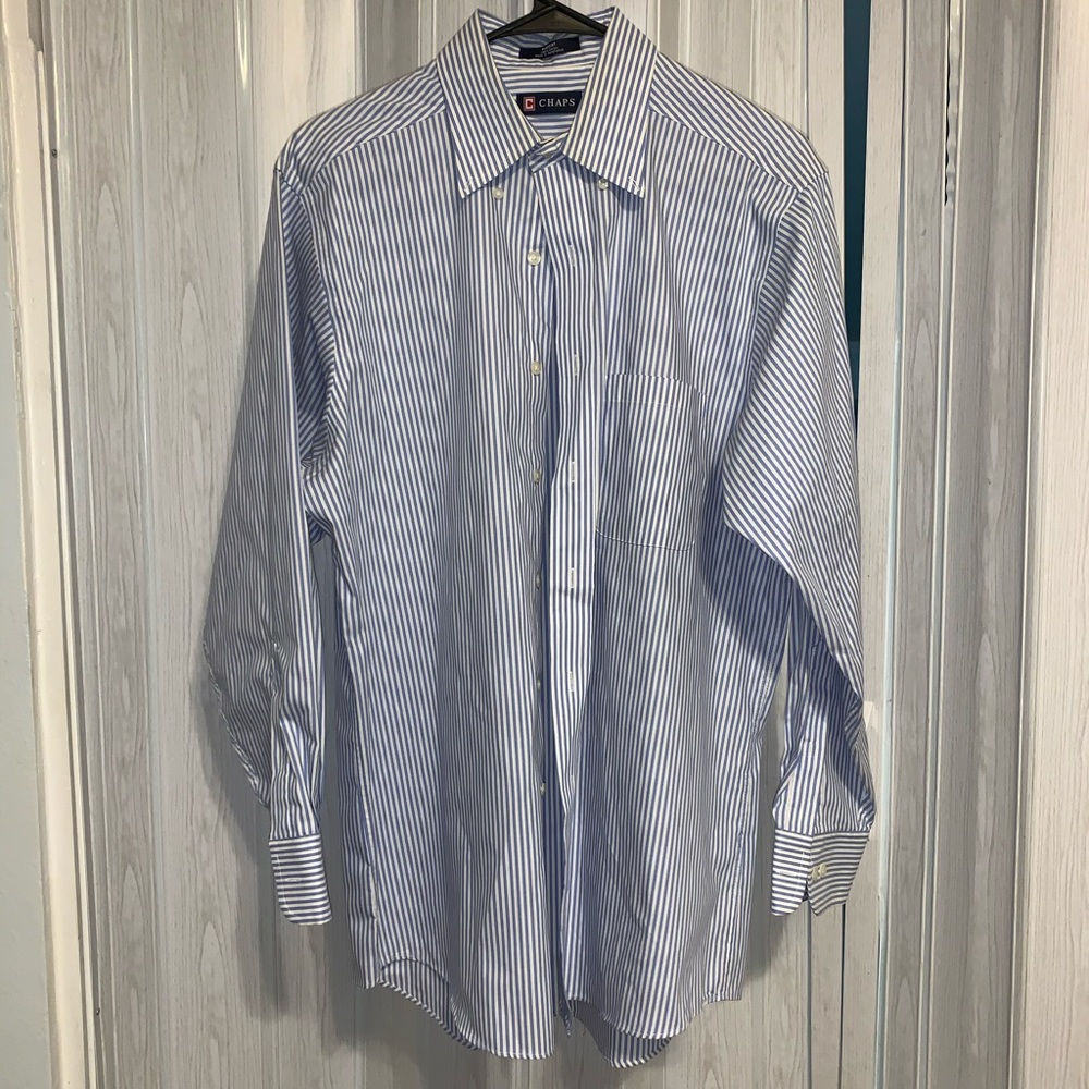 Chaps Medium. 15.5 collar, Size 32/33